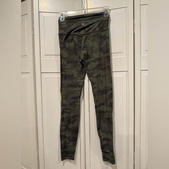 Lululemon leggings GUC size small - Picture 3 of 4